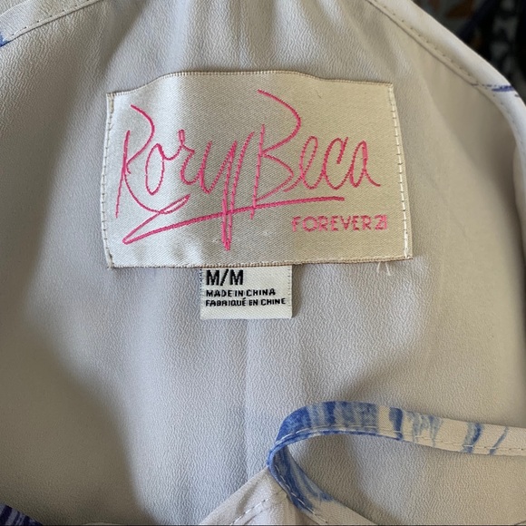 FOREVER 21 x ROXY BECA - Picture 5 of 6